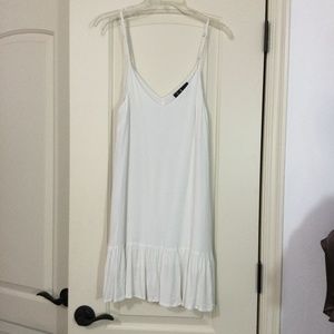Lulu’s white sundress.